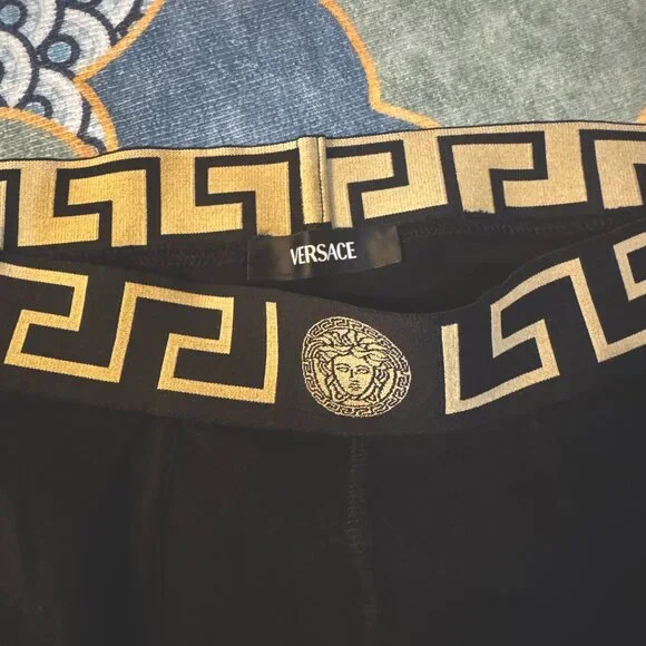 Versace.Men’s low rise cotton-blend boxer briefs.Black.Size: 5 (Medium)
